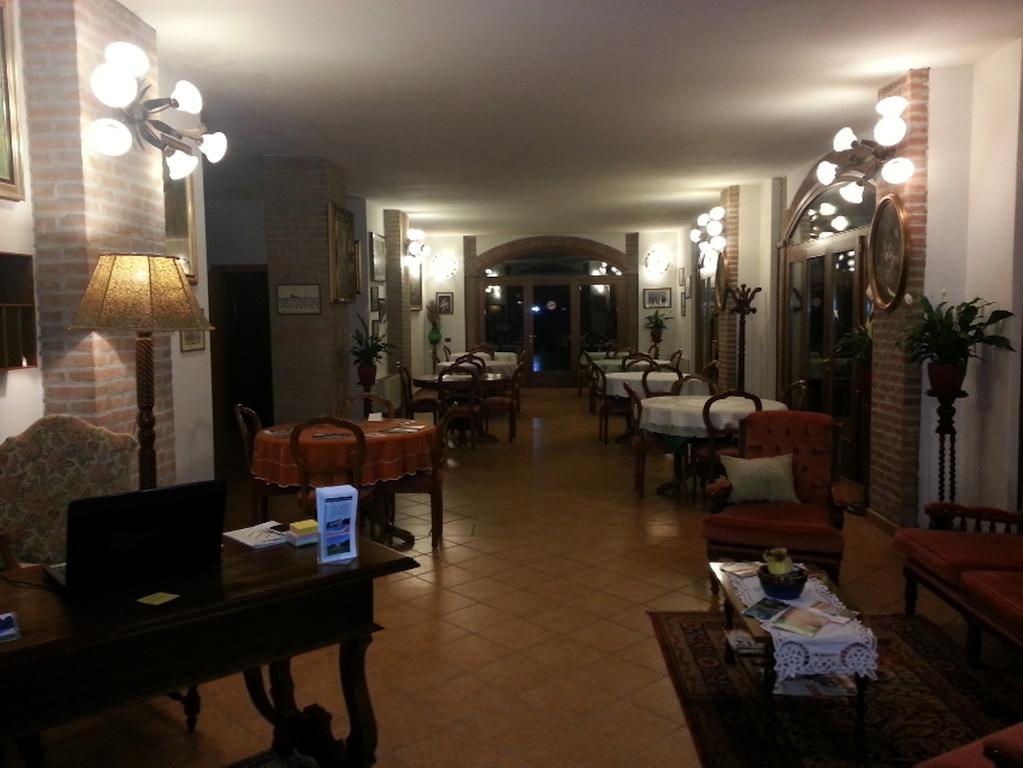 Agriturismo Corte Trincerone Mantova Bagian luar foto