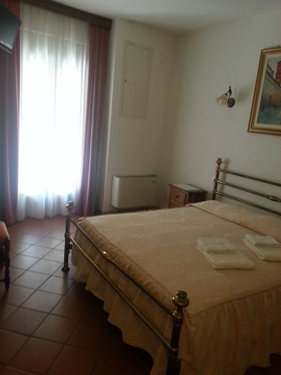 Agriturismo Corte Trincerone Mantova Bagian luar foto