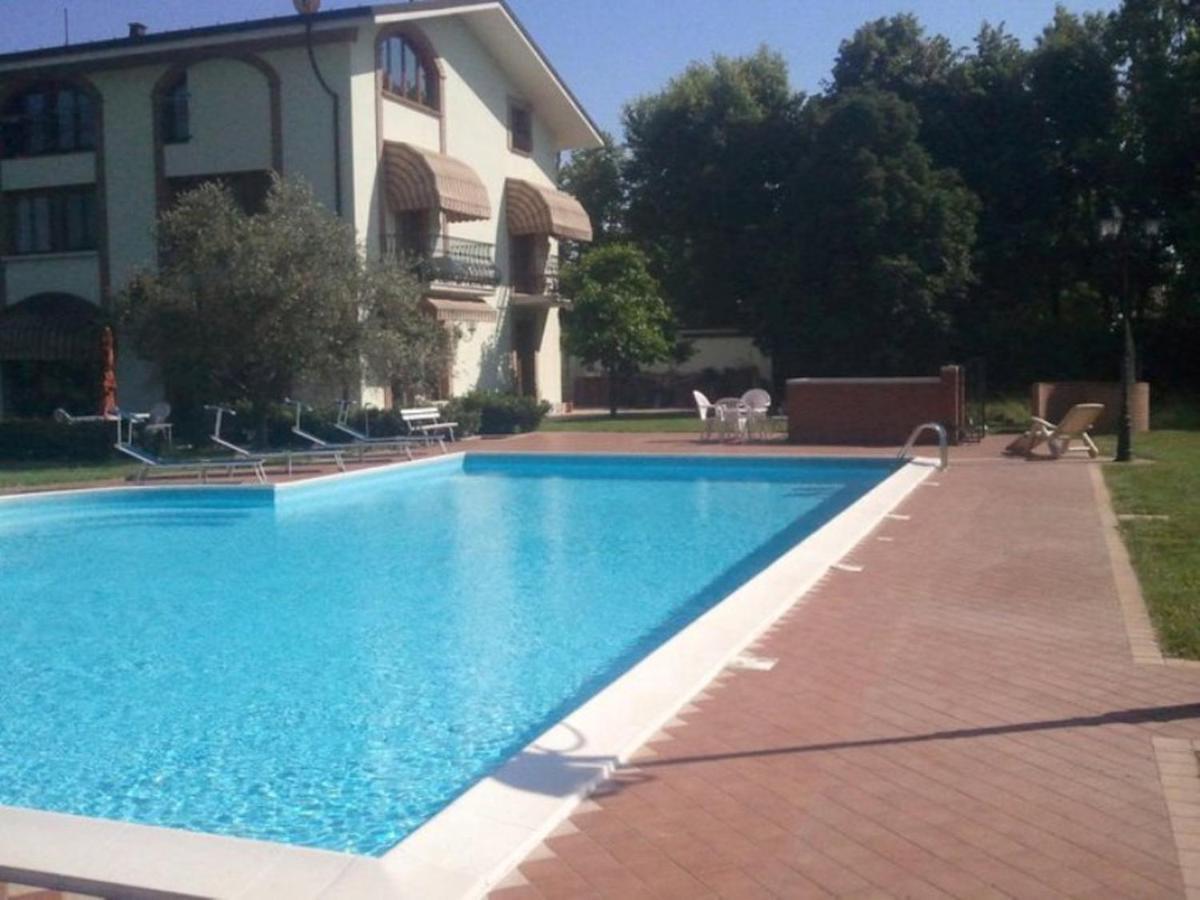 Agriturismo Corte Trincerone Mantova Bagian luar foto